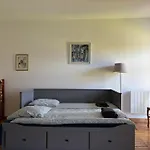 Les Douves Duplex 5 Personnes Lumineux Avec Jardin Et Terrasse Amenagee , Vue Sur Chateau A 5mn De La Mer, Proche Omaha Et Bayeux Apartmán