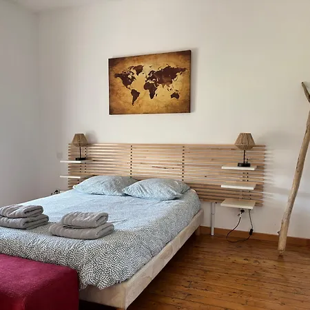 Les Douves Duplex 5 Personnes Lumineux Avec Jardin Et Terrasse Amenagee , Vue Sur Chateau A 5mn De La Mer, Proche Omaha Et Bayeux Apartment