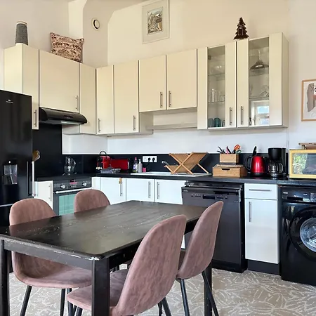 Les Douves Duplex 5 Personnes Lumineux Avec Jardin Et Terrasse Amenagee , Vue Sur Chateau A 5mn De La Mer, Proche Omaha Et Bayeux Apartmán *