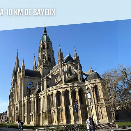 Les Douves Duplex 5 Personnes Lumineux Avec Jardin Et Terrasse Amenagee , Vue Sur Chateau A 5mn De La Mer, Proche Omaha Et Bayeux * Commes
