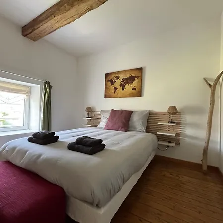 Apartment Les Douves Duplex 5 Personnes Lumineux Avec Jardin Et Terrasse Amenagee , Vue Sur Chateau A 5mn De La Mer, Proche Omaha Et Bayeux