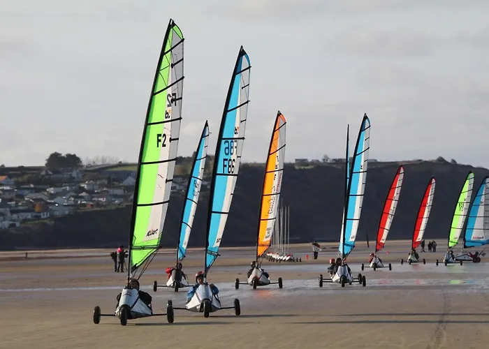 Les Douves Duplex 5 Personnes Lumineux Avec Jardin Et Terrasse Amenagee , Vue Sur Chateau A 5mn De La Mer, Proche Omaha Et Bayeux