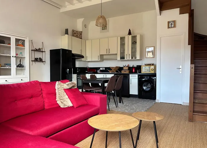 Les Douves Duplex 5 Personnes Lumineux Avec Jardin Et Terrasse Amenagee , Vue Sur Chateau A 5mn De La Mer, Proche Omaha Et Bayeux *