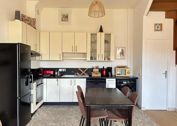 Les Douves Duplex 5 Personnes Lumineux Avec Jardin Et Terrasse Amenagee , Vue Sur Chateau A 5mn De La Mer, Proche Omaha Et Bayeux * Commes