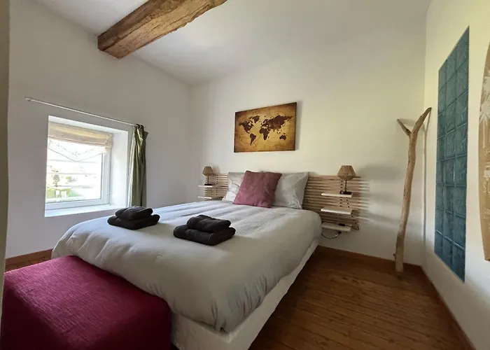 Lejlighed Les Douves Duplex 5 Personnes Lumineux Avec Jardin Et Terrasse Amenagee , Vue Sur Chateau A 5mn De La Mer, Proche Omaha Et Bayeux